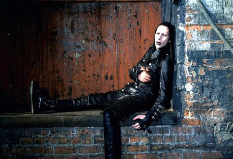 Marilyn manson was born brian hugh warner on january 5, 1969 in canton, ohio, to barbara jo (wyer) and hugh angus warner. Marilyn Manson Reveals He Still Wears Makeup So He Can ...