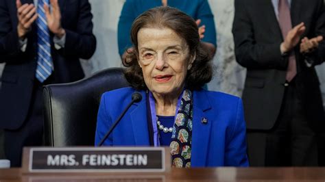 Senator Dianne Feinstein Had Shingles Complication That Leaves
