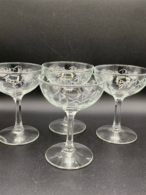 vintage etched champagne glasses set of 4 very beautiful etsy uk