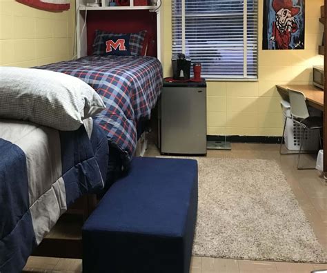 15 cool college dorm room ideas for guys to get inspiration 2024