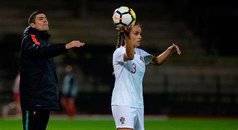 Depois de mais de 18 anos ao serviço da seleção portuguesa de futebol feminino, carla couto anunciou o fim da sua carreira com a camisola das quinas, invocando motivos pessoais. Seleção portuguesa de futebol feminino empata 0-0 com o ...