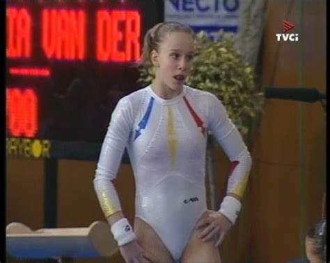 Lorem ipsum dolor sit amet, consectetuer adipiscing elit. Sandra Izbasa - Gymnastics Photo (11215506) - Fanpop