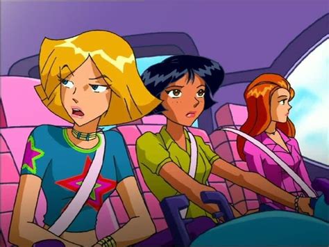 Clover Alex And Sam Totally Spies Totally Spies Clover Totally Spies Spy Cartoon