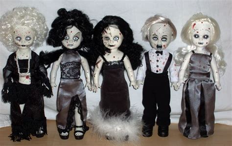 Series 5 Variants Halloween Ideas Halloween Wreath Scary Dolls