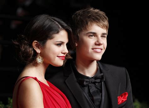 Justin Bieber And Selena Gomez Split Baby Singer Hooking