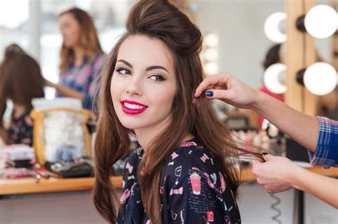 Ways That The Beauty Industry Is Conquering Ecommerce Trends Buzzer