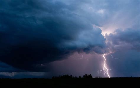 Severe Thunderstorm Watch In Effect In Hamilton Niagara And Halton