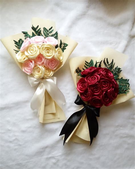 How to make simple & budget bouquet cara mudah& bajet membuat jambangan bunga coklat. Jual bouquet bunga satin rangkaian di lapak nia ulfatun ...