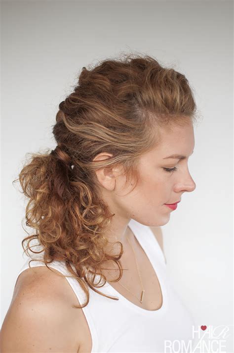I wanted to start things off with some easy bohemian hairstyles. Easy everyday curly hairstyle tutorials - the curly side braid