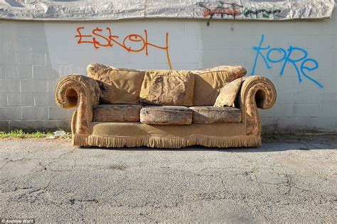 Artist Photographs Abandoned Sofas On Los Angeles Streets Daily Mail