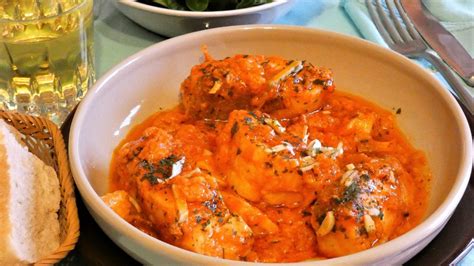 Quello sotto sale in filetti prende il nome di baccalà, mentre quello privato della testa ed essiccato invece si chiama stoccafisso. BACCALA ALLA LIVORNESE RICETTA ORIGINALE | cucinare.it