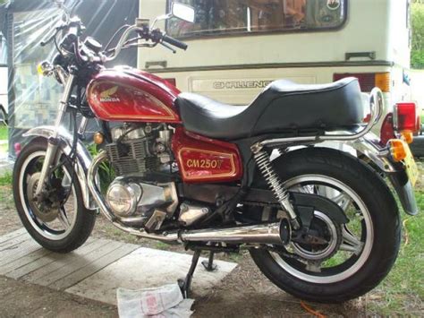 All honda motorcycles ever made. 1981 Honda CM250T Classic Motorcycle Pictures