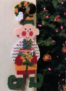 happy elf door hanger christmas plastic canvas pattern only from a book plastic canvas