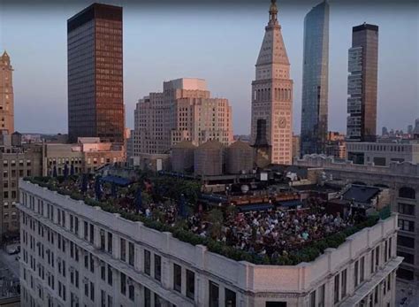 230 Fifth Rooftop Bar In Nyc New York The Rooftop Guide