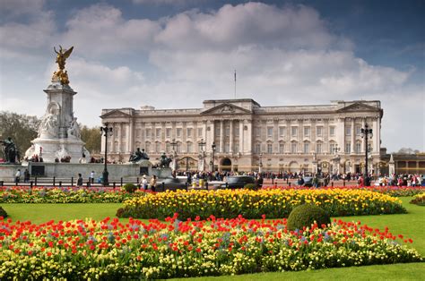 Tour Of Buckingham Palace 24 Hour Bus Pass Guided Themed Tour And