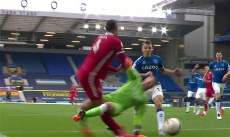 Arguably the best defender in the world and one of the best football players on the planet will not be able to ply his trade. Jordan Pickford challenge on Virgil van Dijk: PGMOL ...