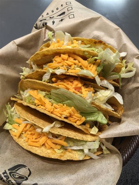 TACO BELL - 11 Photos - Fast Food - Carrer de Potosi, 2 ...