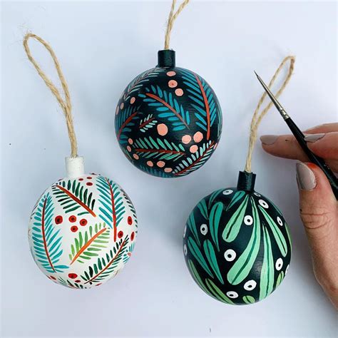 19 Christmas Handpainted Baubles For Your Christmas Tree The