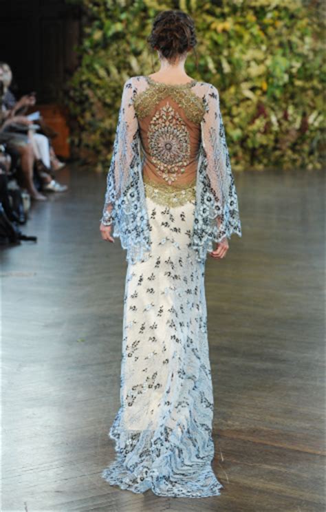 10 Outrageous Wedding Dresses From Bridal Fashion Week Huffpost Life