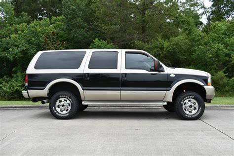 2004 Ford Excursion Limited 131852 Miles Gold Suv 8 Automatic Used