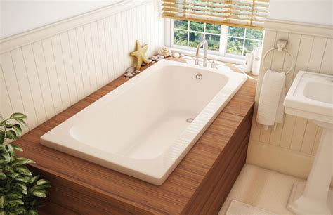 Looking for the best alcove bathtub of 2021? Bathtub Types: Which Is Right For You? | Badeloft USA