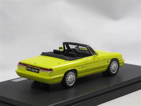 A forum community dedicated to alfa romeo owners and enthusiasts. Milena Rose 1990 Alfa Romeo Spider Serie 4 gelb offen 1/43 neu
