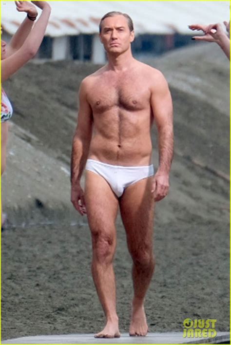 Jude Law Leaves Nothing To The Imagination In These Shirtless Speedo Photos Photo 4269889