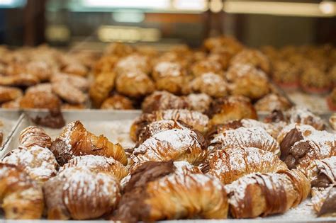 For countless italians, the breakfast duet of a cornetto and a cappuccino is a daily ritual, one that is usually performed standing up at the counter of the the cornetto, either vuoto (empty) or filled with jam, pastry cream, chocolate or nutella (depending on what's in the display case) is held, wrapped in. Cornetto Italian Breakfast Pastries / Italian Cornetto ...