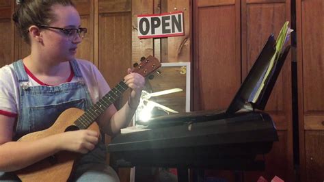 Sleigh bells ring, are you listening, in the lane, snow is glistening a beautiful sight, we're happy tonight, walking in a winter wonderland. Walking In A Winter Wonderland - Ukulele Cover - YouTube
