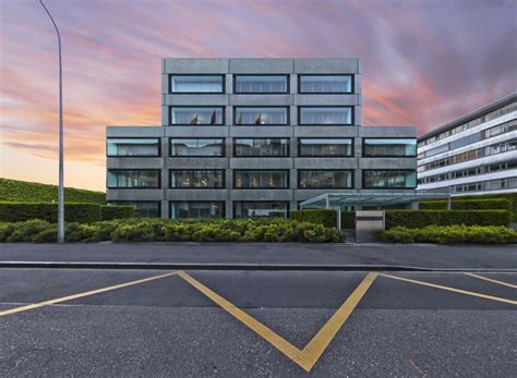 A simple device that extracts energy from ocean waves and converts it into electricity. Banque Pictet Geneve, HDR | Architecture, Facade, Photo