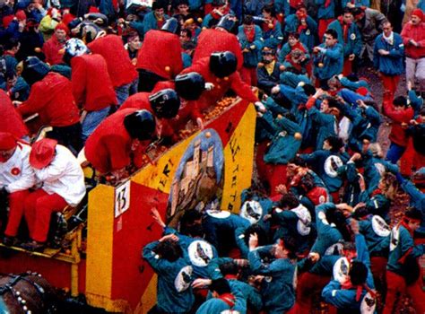 Maybe you would like to learn more about one of these? La battaglia delle arance a Ivrea