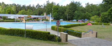 Schwimmfeeling mit Picknick Flair Lüneburger Sportvereinigung von