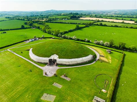 Newgrange County Meath Ireland A Site Of Great Mystery Hurley
