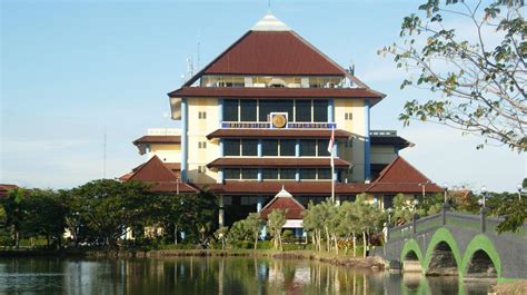 Universitas Airlangga Surabaya Homecare24
