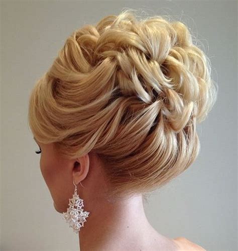 The loose side draws the eye sideways, thus accentuating your eyes and mouth. 2021 Wedding Updo Hairstyles for Brides | Hair Colors for ...