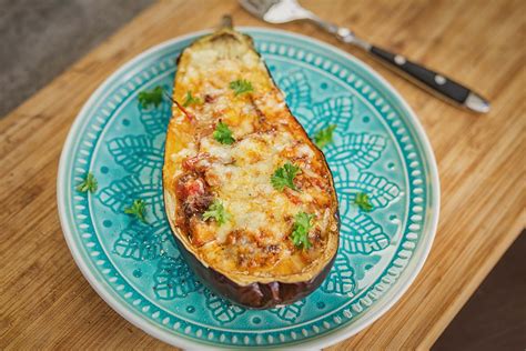 Gefüllte Aubergine mit Hackfleisch