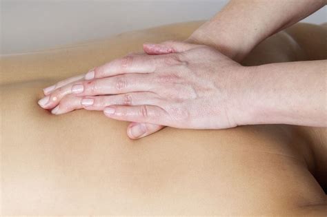 Tout savoir sur le massage du corps à corps Aquabearn fr