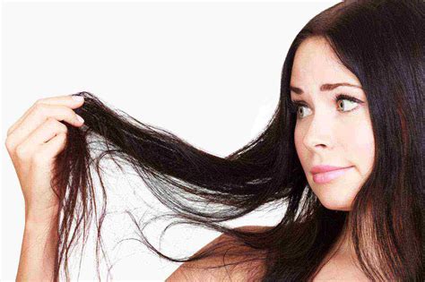Gelatin mampu melapisi helai rambut dan melembapkannya, sehingga kehalusan rambut juga ikut terjaga. 4 Cara Mudah Melembutkan Rambut Tanpa Ribet - Harunup