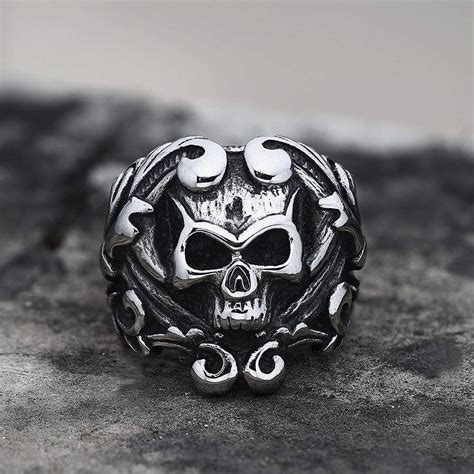 Gothic Vine Stainless Steel Skull Ring Gthic
