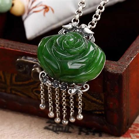 Vintage Pure Silver With Green Jadeite Carved Rose Flower Pendant In