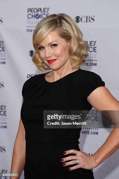 Actress Jennie Garth Arrives At The 35th Annual Peoples Choice