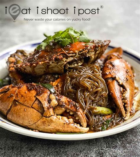 Singapore Black Pepper Crabs Recipe Ieatishootipost