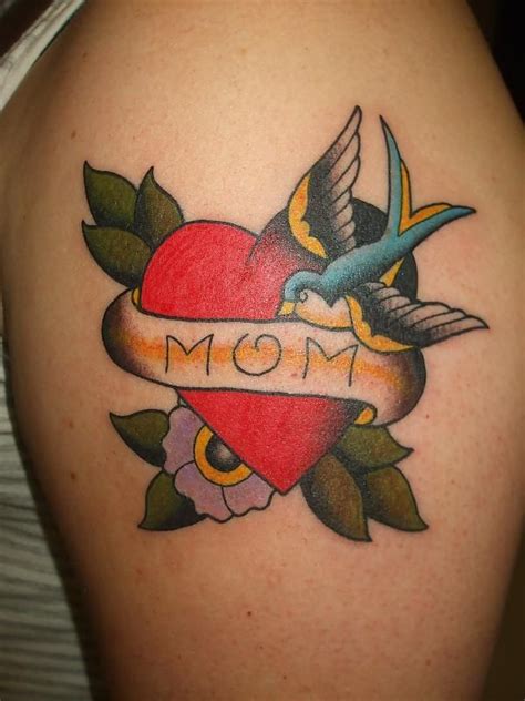 37 Mom Tattoos That Will Fill Your Heart