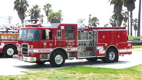 Lafd Fire Truck 263 2005 Seagrave Fire Truck 263 Of The L Flickr