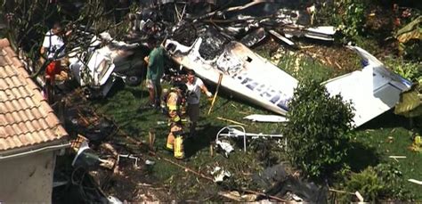 Small Plane Crashes Into House In Florida Neighborhood Injuring 3