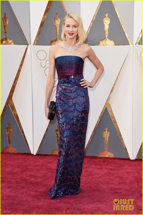 Naomi Watts And Liev Schreiber Hit Oscars 2016 Red Carpet In Style