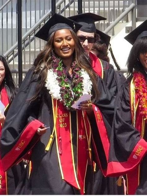 Sasha Obama Graduates From The University Of Southern California In Los Angeles Newstrack