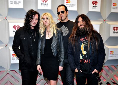 The Pretty Reckless Are Back Taylor Momsens Band Release New Track