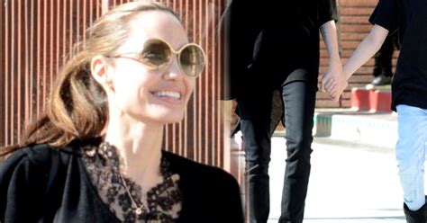 Angelina Jolie Z Vivienne Spaceruje Za Rękę Córka Jest Coraz Bardziej