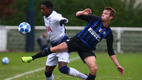 Последние твиты от tibo persyn (@tibo_persyn). Tibo Persyn - Spelersprofiel 20/21 | Transfermarkt